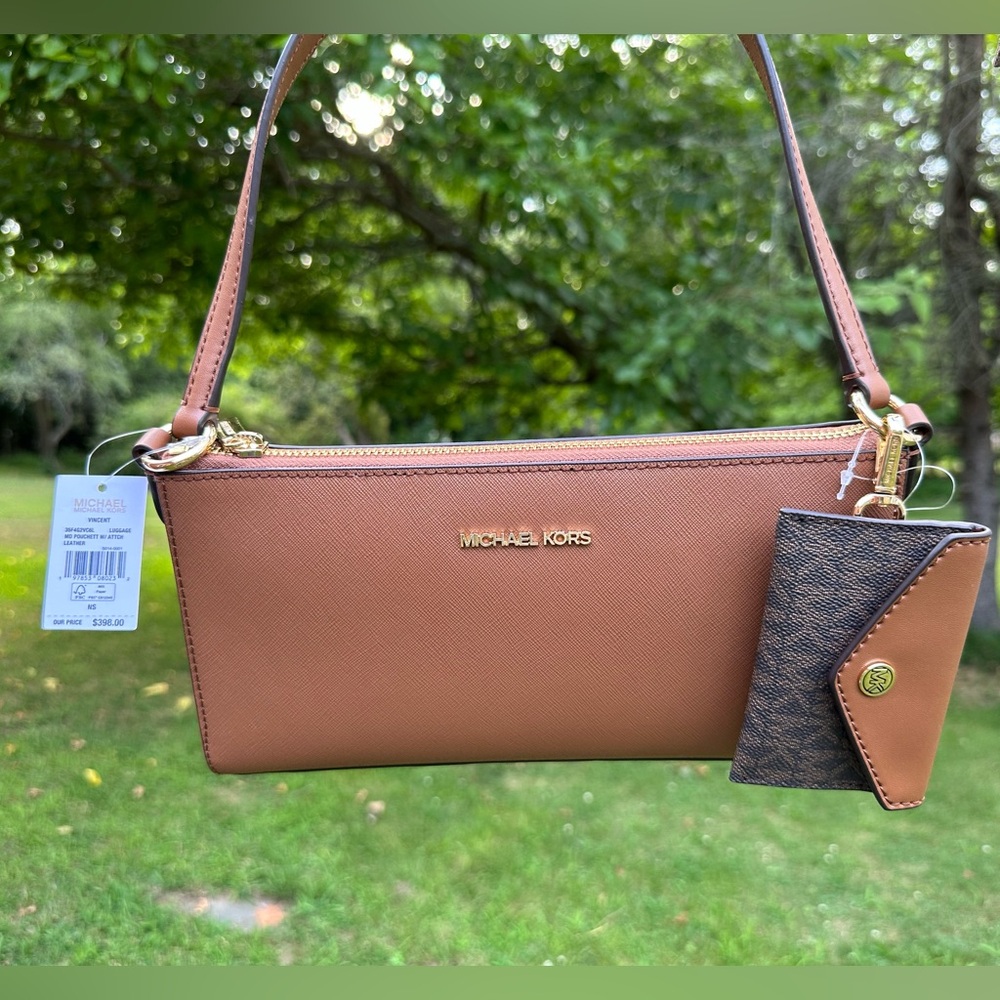 Michael Kors Vincent Leather Pochette with Card Case NWT - Picture 2 of 8
